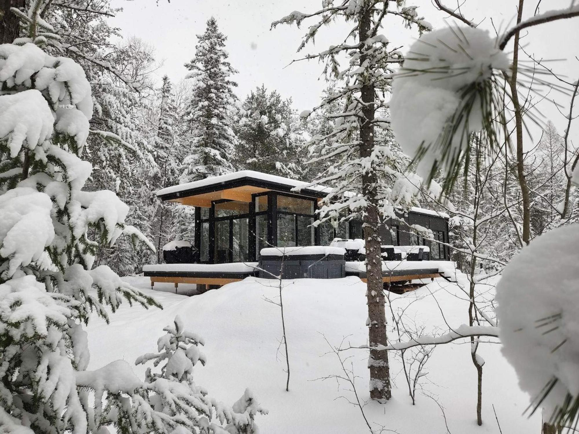 Les Chalets Double K # 1 Saint-Alexis-des-Monts Buitenkant foto