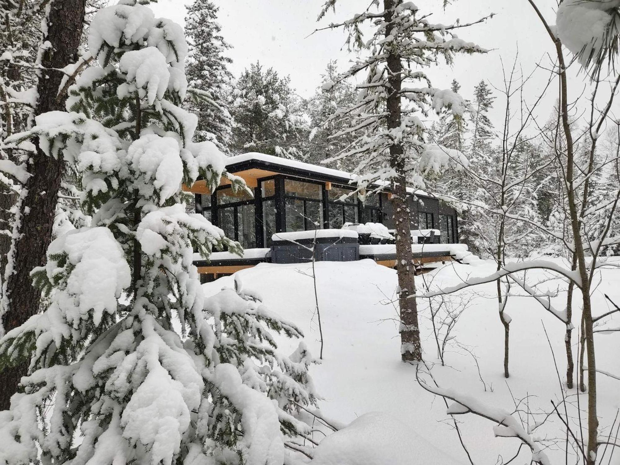 Les Chalets Double K # 1 Saint-Alexis-des-Monts Buitenkant foto